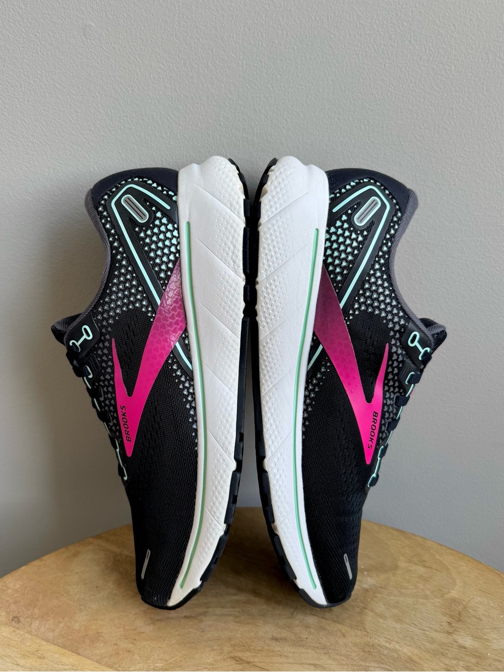 Brooks Ghost 14 Road Running Shoes Women's Size 10.5 B (Medium) Black Pink Yucca - Picture 4 of 11